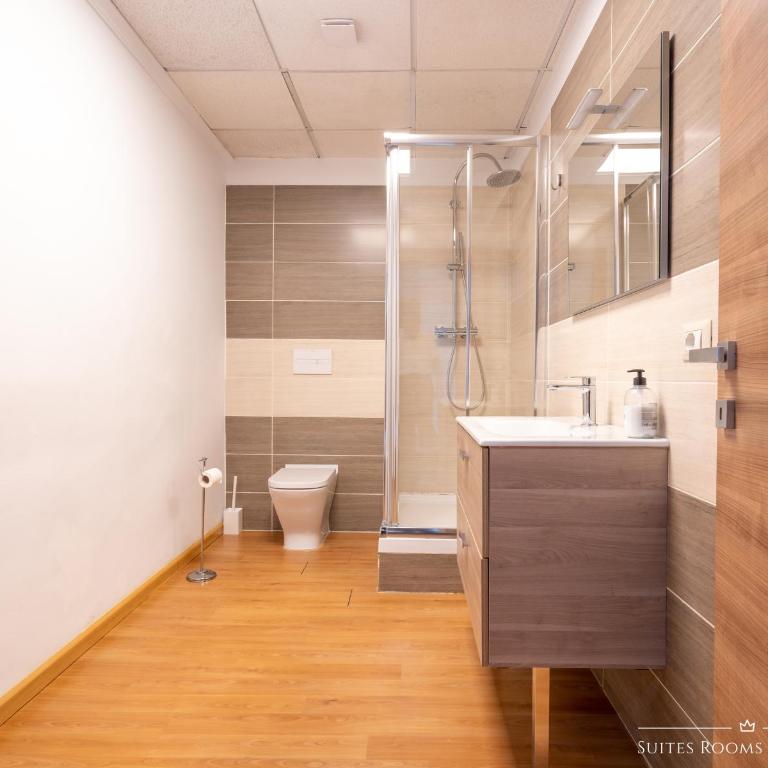 Suites Rooms Valencia - Triple Room with Shared Bathroom - 3