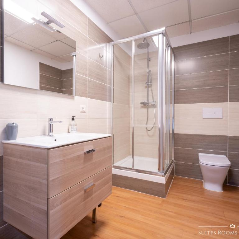 Suites Rooms Valencia - Standard Double Room with Shared Bathroom - 2