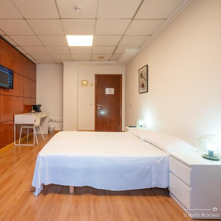 Suites Rooms Valencia - Double Room with Private External Bathroom - 2
