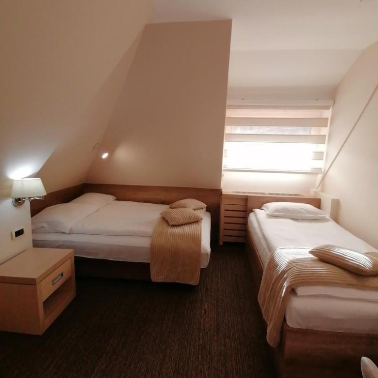 Kopaonik011 Konaci&WoodSide Apartments - Large Double or Twin Room - 6