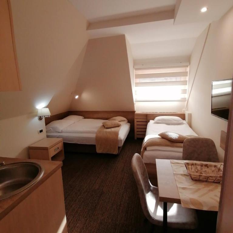 Kopaonik011 Konaci&WoodSide Apartments - Large Double or Twin Room - 13
