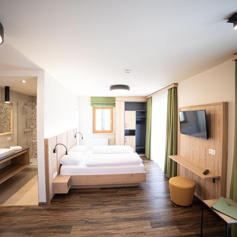 Finkensteiner Hof - Superior Familienzimmer - 1