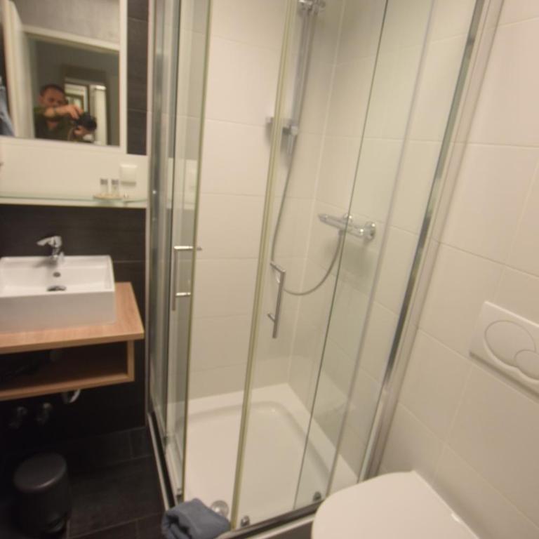 Gästehaus Waldeck - Doppelzimmer mit Balkon - 38