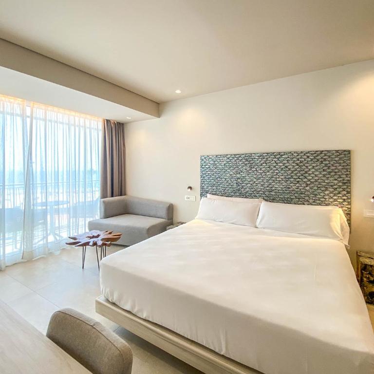 Cádiz Bahía by QHotels - Habitación con cama grande y vistas al mar - 3