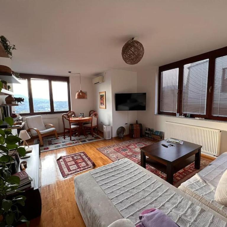 Spacious comfortable flat with splendid view - Apartman sa 1 Spavaćom Sobom - 1
