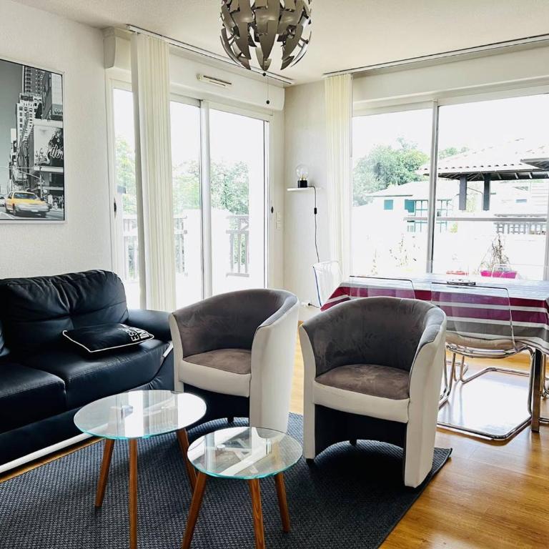 Confortable T2 à Cambo-Les-Bains avec Terrasse et Parking - Apartamento de 1 dormitorio - 3