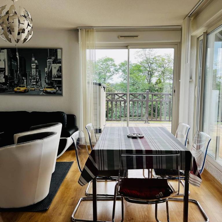 Confortable T2 à Cambo-Les-Bains avec Terrasse et Parking - Apartamento de 1 dormitorio - 7