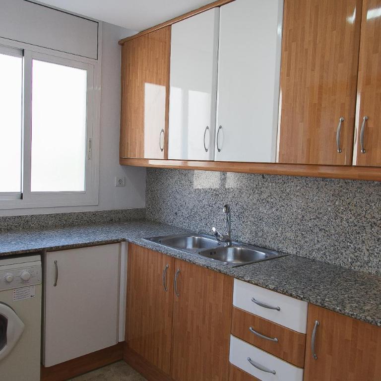 UHC Ventura Park Apartments - Apartamento de 3 dormitorios - 42