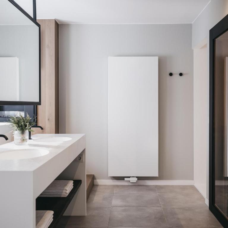 The Crystal VAYA Unique - Junior Wellness-Suite - 1