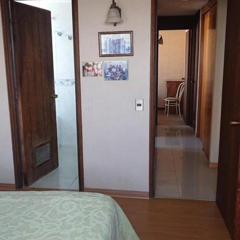Frente al mar y a pasos del Mall - Three-Bedroom Apartment - 11