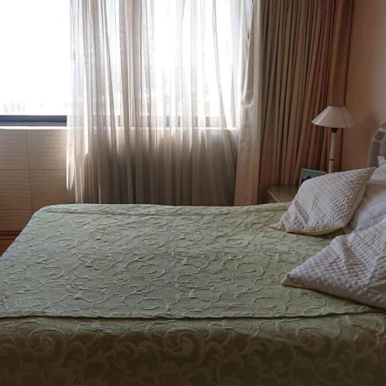 Frente al mar y a pasos del Mall - Three-Bedroom Apartment - 13
