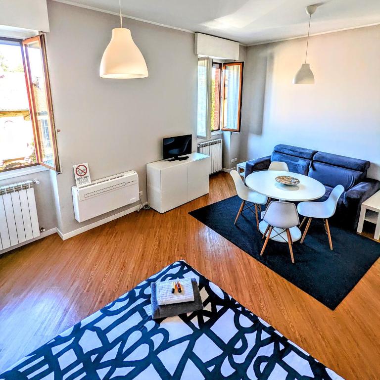 Monza Apartments - Superior Apartment - 3