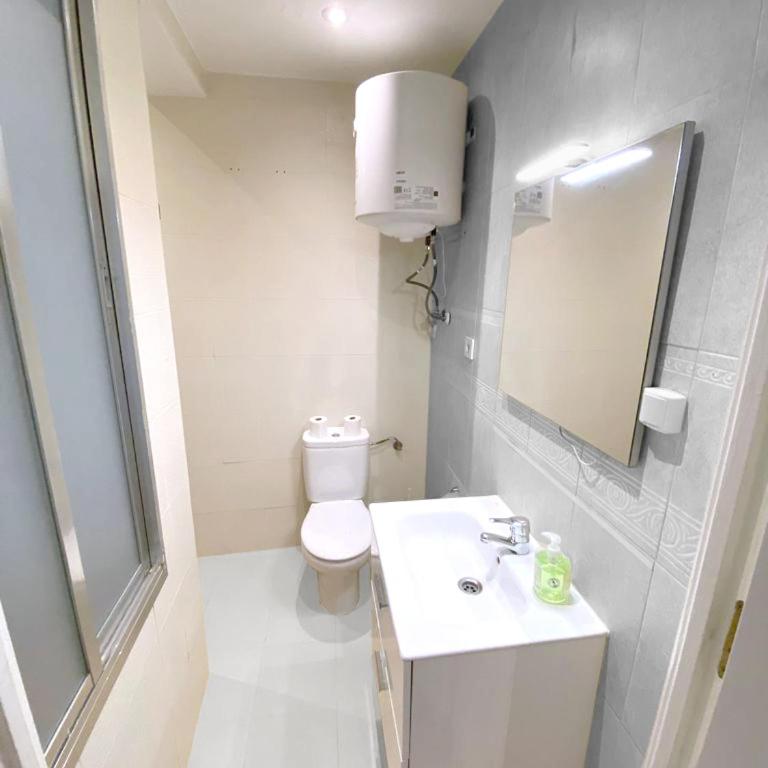 FUENCARRAL CENTRO Chamberi APARTAMENTS & Rooms - Habitación Doble con baño compartido - 23