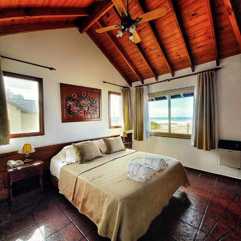 Orillas del Mar - Two-Bedroom Bungalow - 3