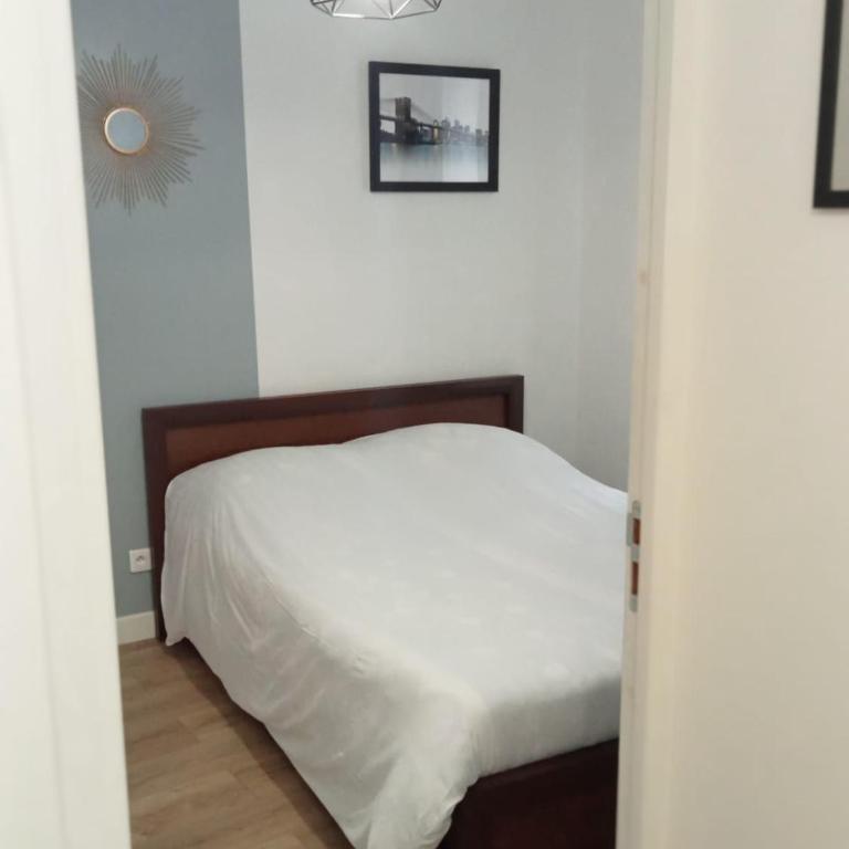 WIFI- STADE DE FRANCE- BASILIQUE CATHEDRALE MONSEJOURASAINTDENIS - Apartment with Shower - 9
