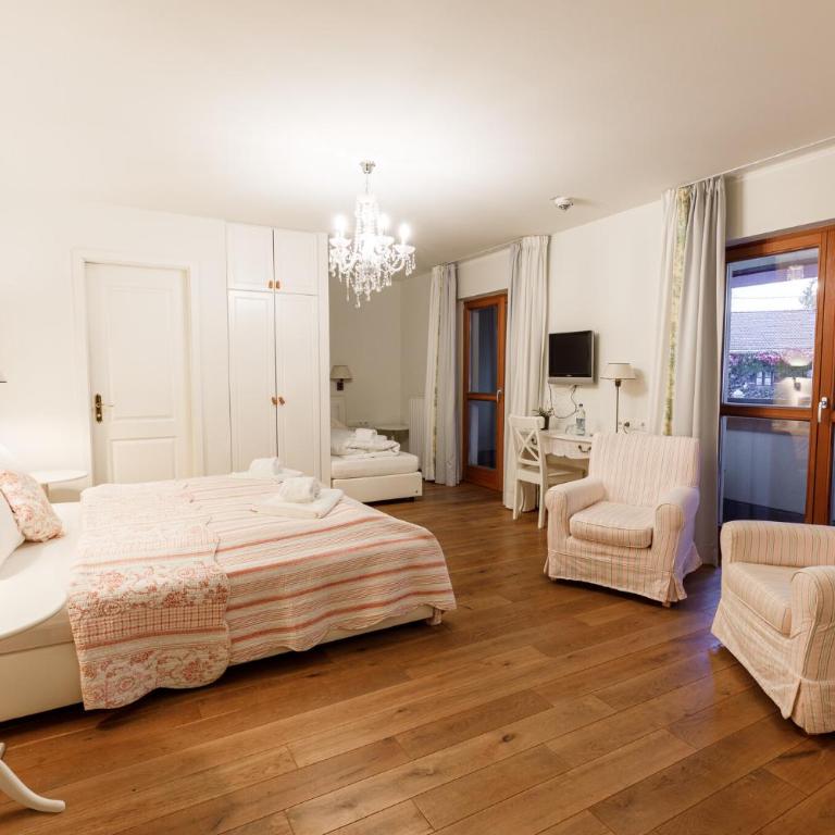 Seebacher Haus - Dreibettzimmer - 1