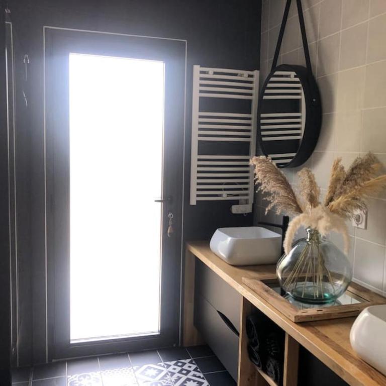 Nanie - Villa centre-ville, piscine, wifi - La Teste de Buch - Three-Bedroom Villa - 4