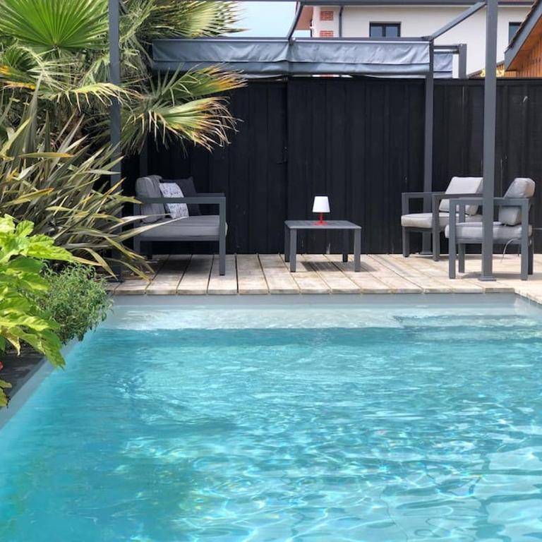 Nanie - Villa centre-ville, piscine, wifi - La Teste de Buch - Three-Bedroom Villa - 12