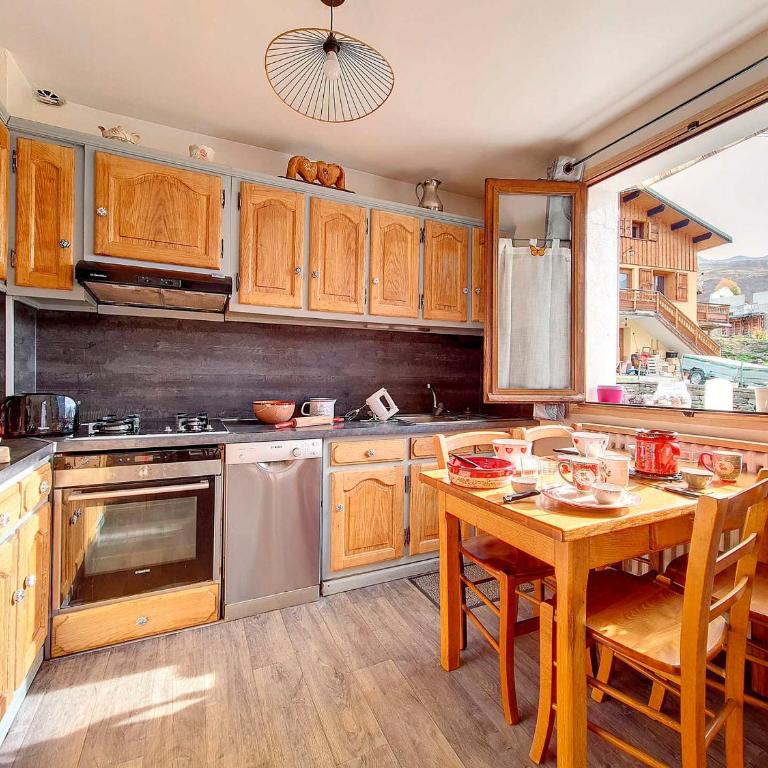 Chalet familial cœur de St Marcel avec terrasse pour 6 pers. - FR-1-344-1051 - Chalet - 3