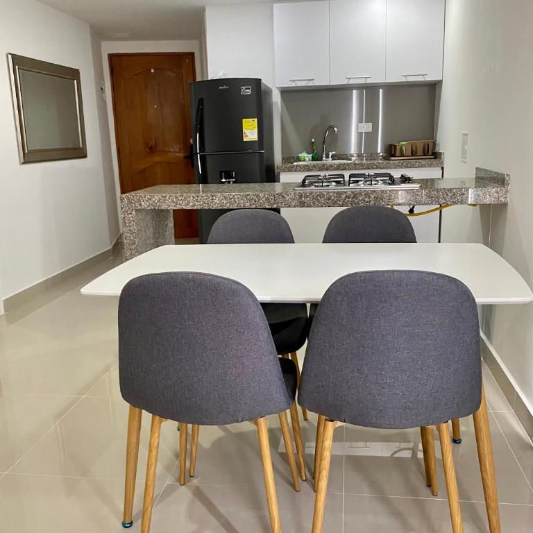 Nuevo Conquistador - El Laguito - Apartamento de 2 dormitorios - 4