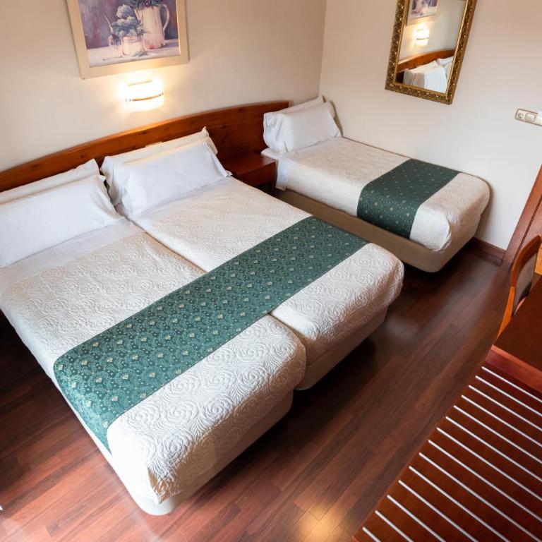 Hotel Alameda Málaga - Habitación Doble con cama supletoria - 2 camas - 1