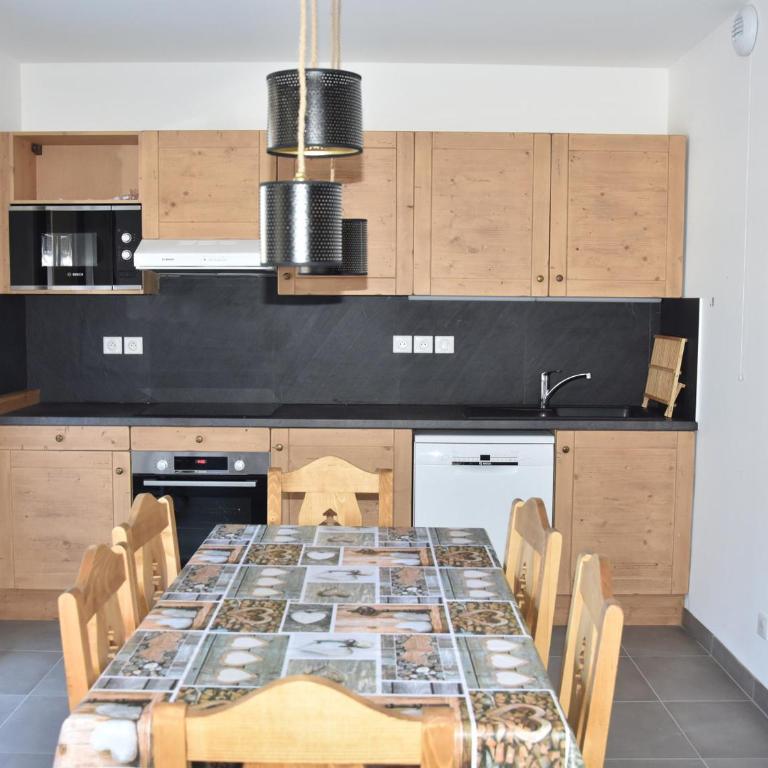 Bel appartement 4 pièces avec grande terrasse à Pralognan-la-Vanoise - FR-1-464-205 - Appartamento - 4