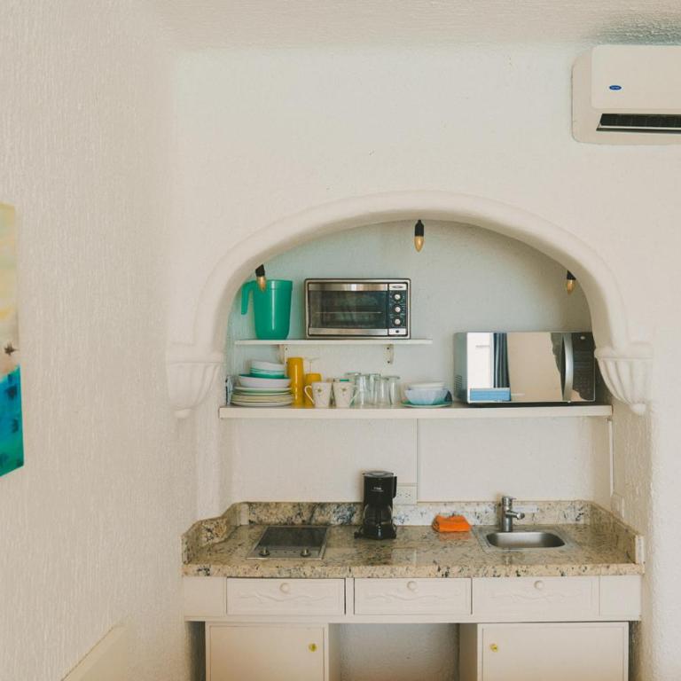 Cancun Plaza Condo Ocean front - Family Studio - 11