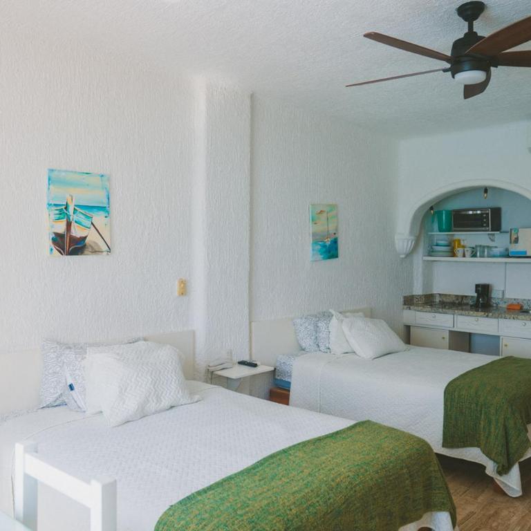 Cancun Plaza Condo Ocean front - Family Studio - 13