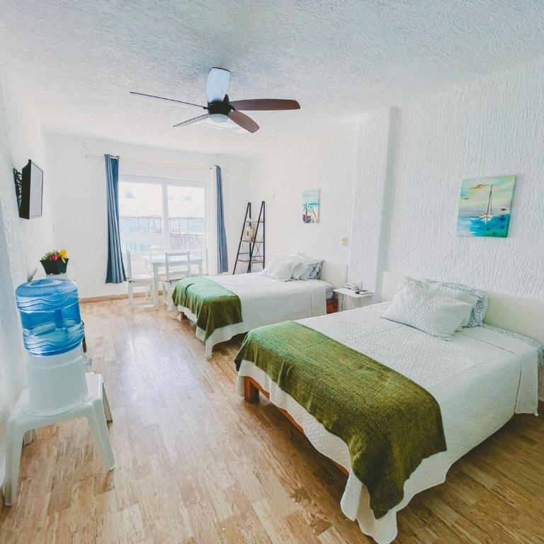 Cancun Plaza Condo Ocean front - Family Studio - 16