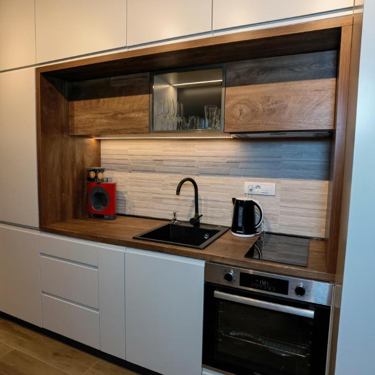 La Pista - One-Bedroom Apartment - 2