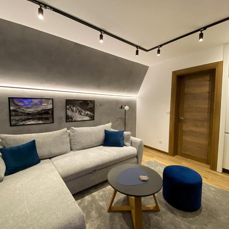 La Pista - One-Bedroom Apartment - 5