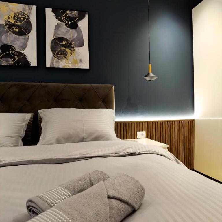 La Pista - One-Bedroom Apartment - 11