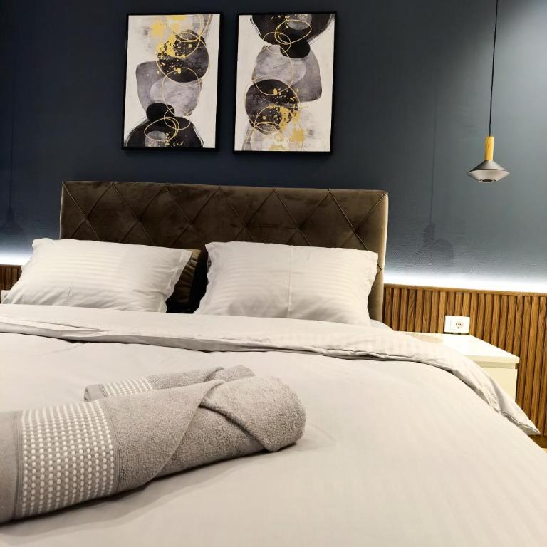 La Pista - One-Bedroom Apartment - 13