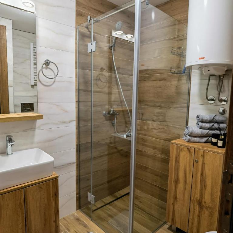 La Pista - One-Bedroom Apartment - 15
