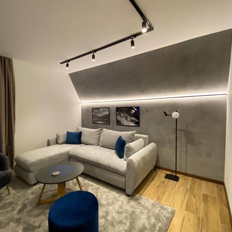 La Pista - One-Bedroom Apartment - 19