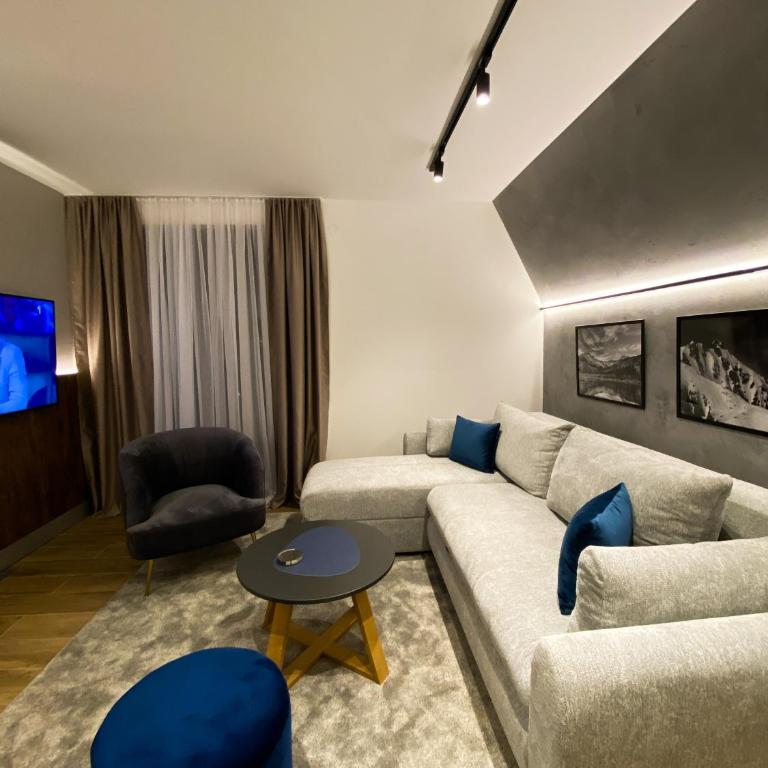 La Pista - One-Bedroom Apartment - 23