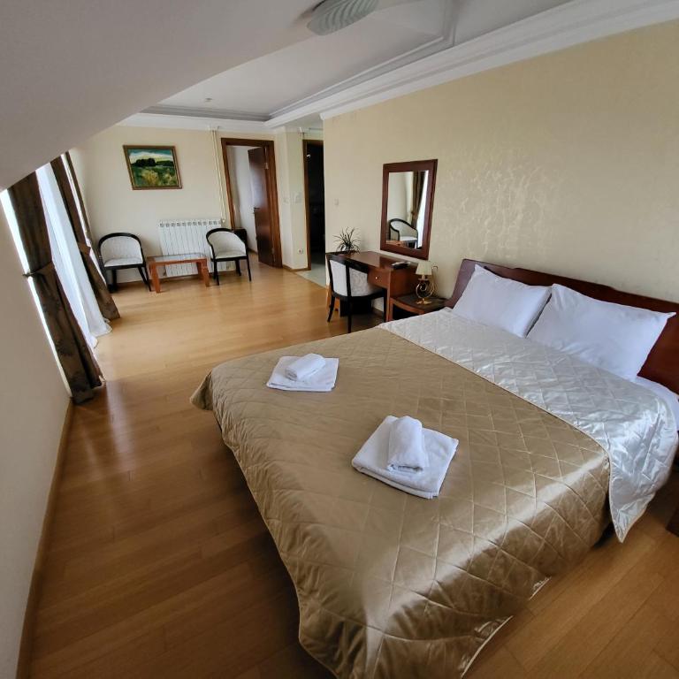 Sunny Hill Apartments & Aqua Park - Deluks Suite - 4