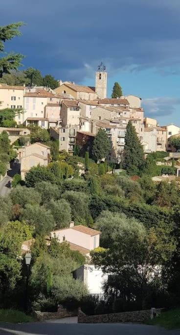 Charmant haut de villa - Maison 3 Chambres - 18