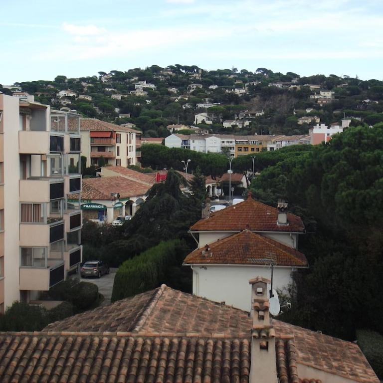 Appartement spacieux et calme classé 4 etoiles, à 300m de la mer - Apartment mit Balkon - 16