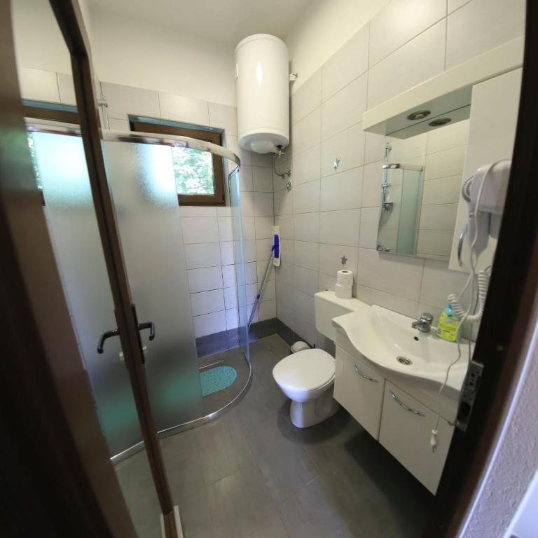 Holiday Homes Pozitiva - One-Bedroom House - 10
