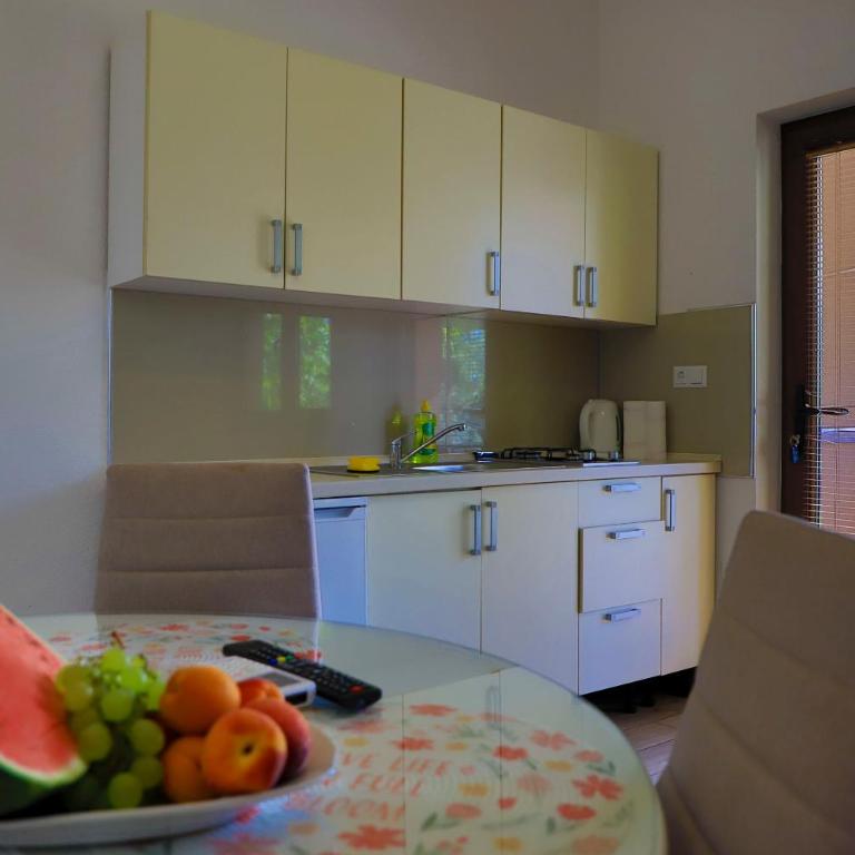 Holiday Homes Pozitiva - One-Bedroom House - 13