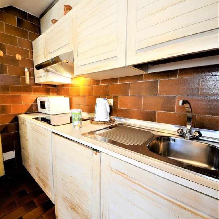Baite Costaccia App 4 by Livigno Accomodation - Appartamento con 1 Camera da Letto - 5