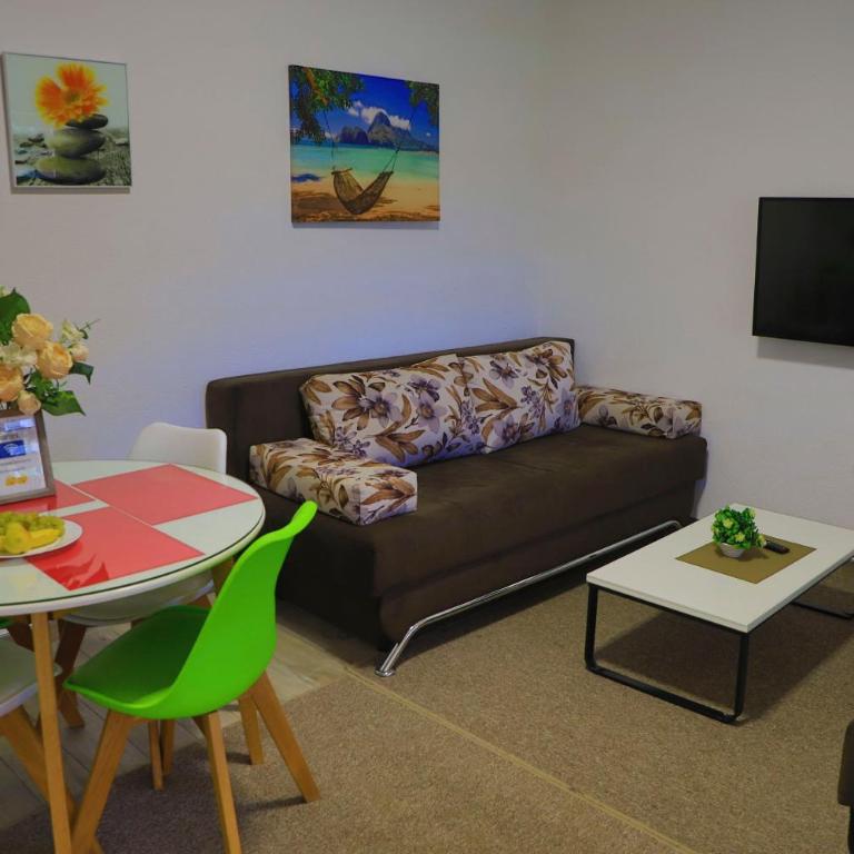 Holiday Homes Pozitiva - One-Bedroom House - 7