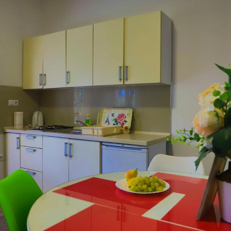 Holiday Homes Pozitiva - One-Bedroom House - 4
