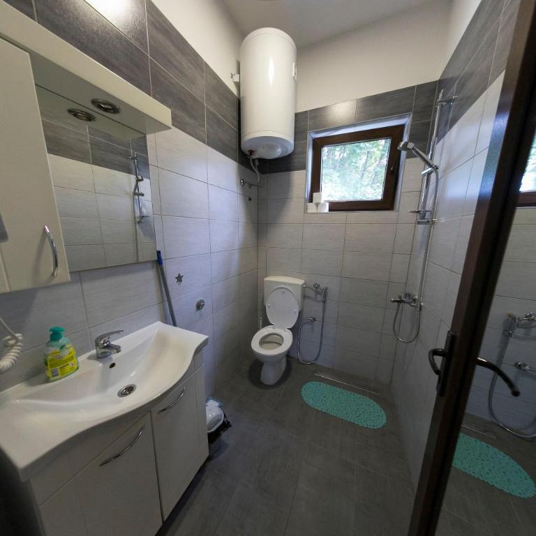 Holiday Homes Pozitiva - One-Bedroom House - 8