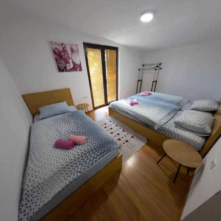 Holiday Homes Pozitiva - Two-Bedroom House - 10