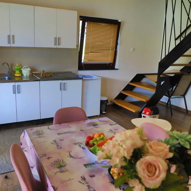 Holiday Homes Pozitiva - Two-Bedroom House - 13