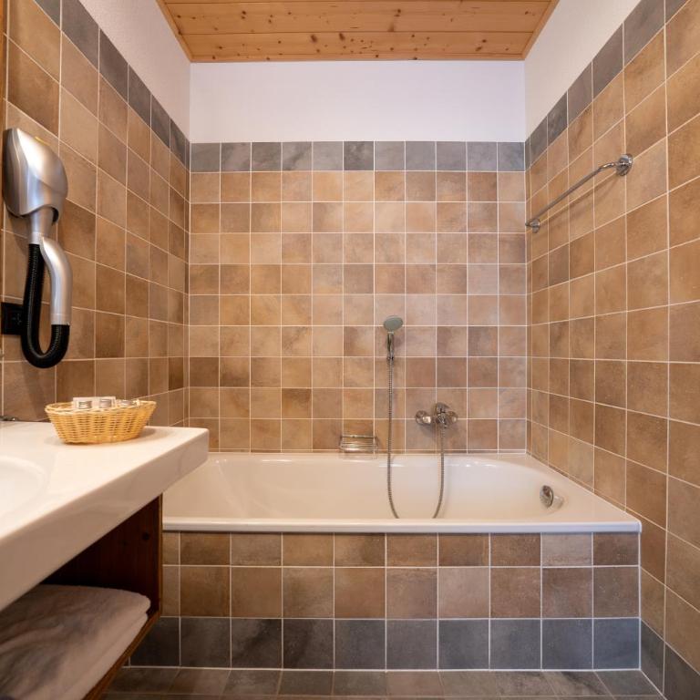Lo Scoiattolo Hotel - Junior Suite - 6