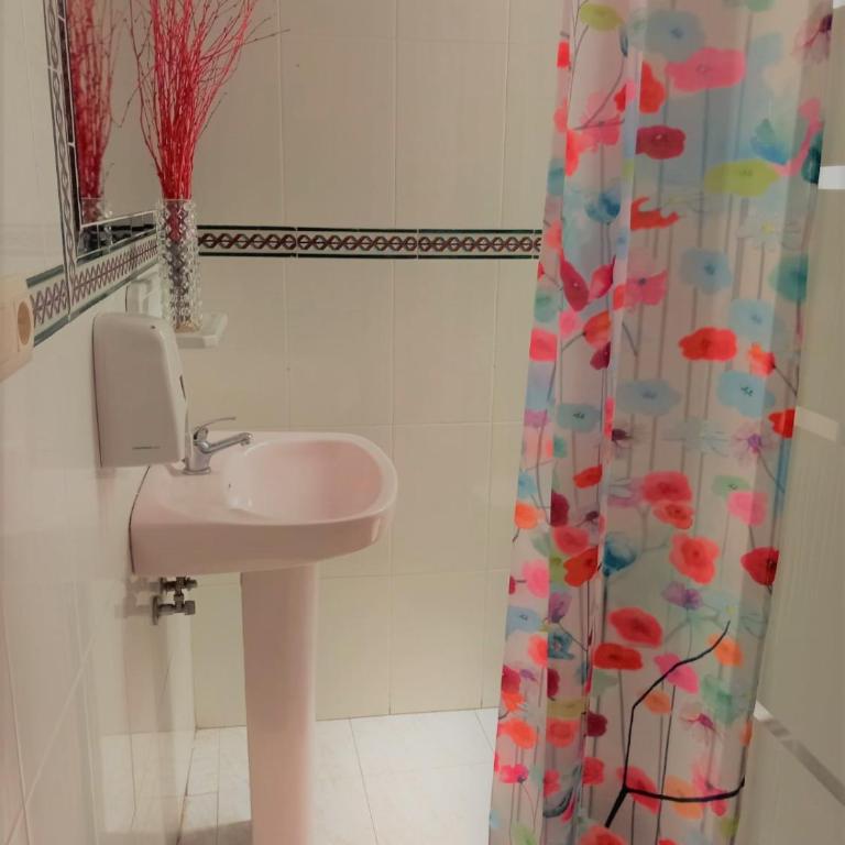 SevillaDream - Habitación Triple con baño - 1