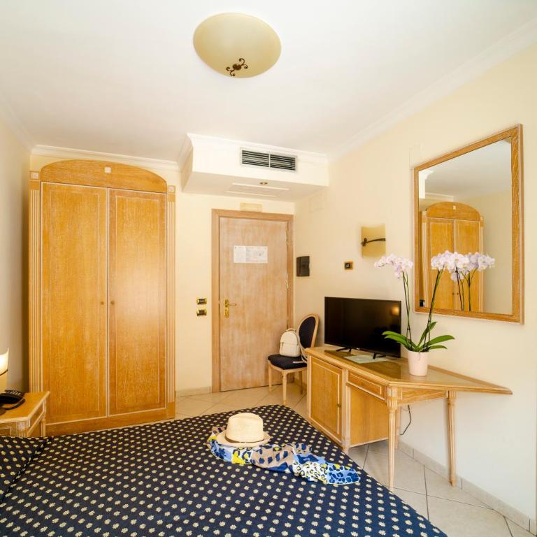 Hotel Villa Romana - Habitación Doble Superior - 1 o 2 camas - 5